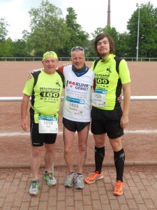 Vor dem Start am Sandplatz "Rote Erde".